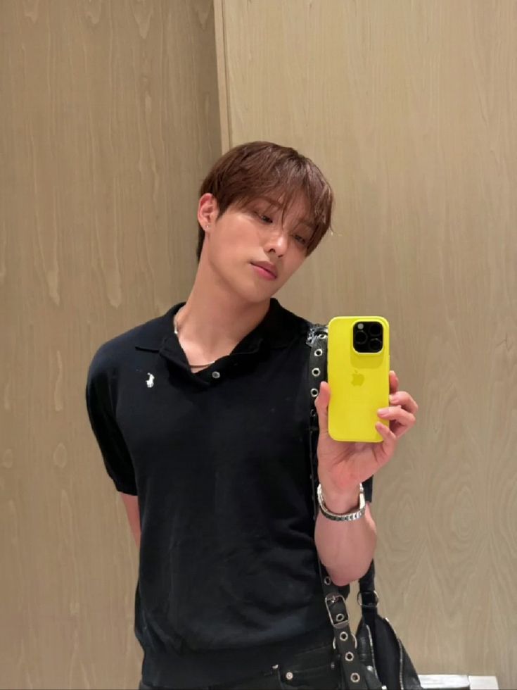 Thở nhẹ thôi cũng ra dáng ảnh bìa