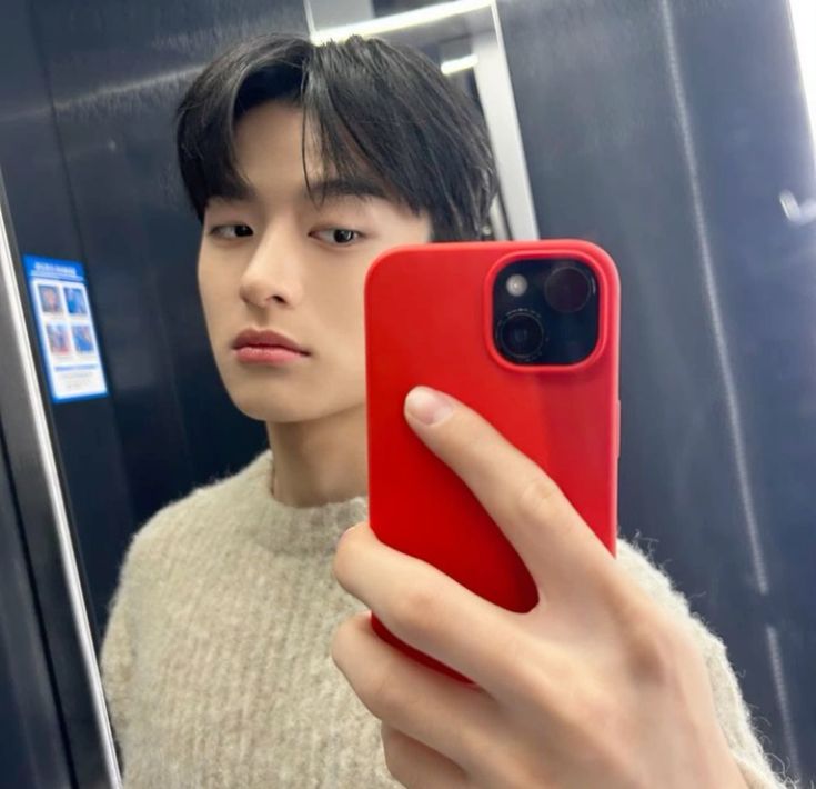 Bật mode lạnh lùng, không cần diễn