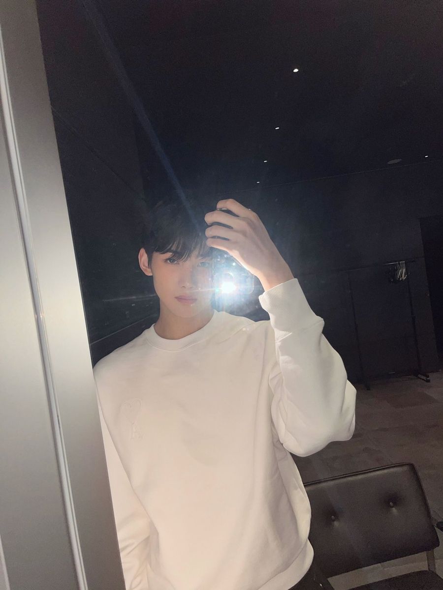 Tạo dáng bằng cảm xúc, không cần động tác