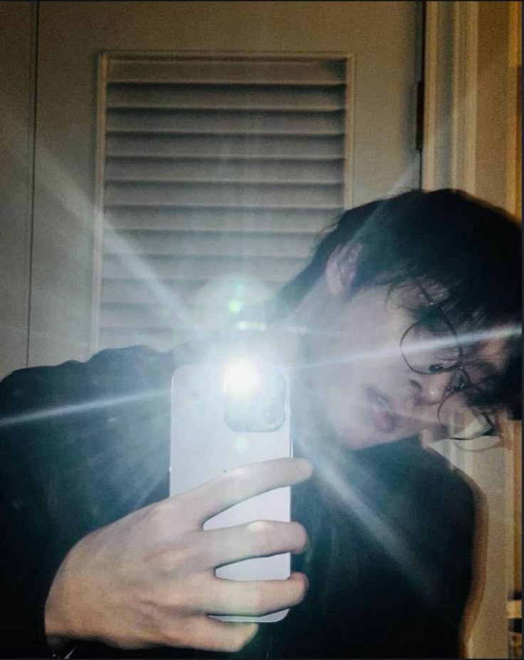 Nhìn thấy bản thân trong gương, và thấy mình đủ tốt