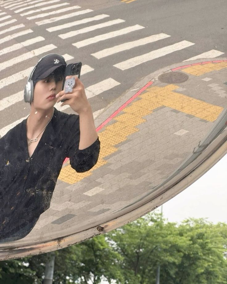 Đừng nói chuyện, để ảnh lên tiếng