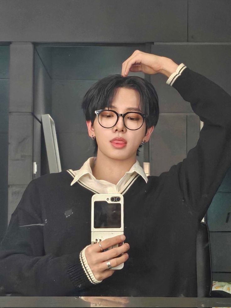 Gương nhà tắm, ánh sáng xịn, tâm trạng mờ