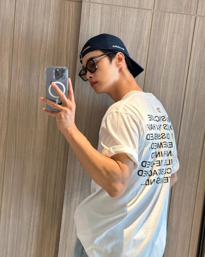 Gương ơi gương à, ai là người tự tin nhất