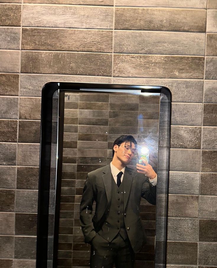 Gương không đủ sáng, thì thần thái phải đủ