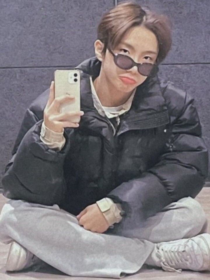 Gương gợi chuyện, chẳng nói ra lời