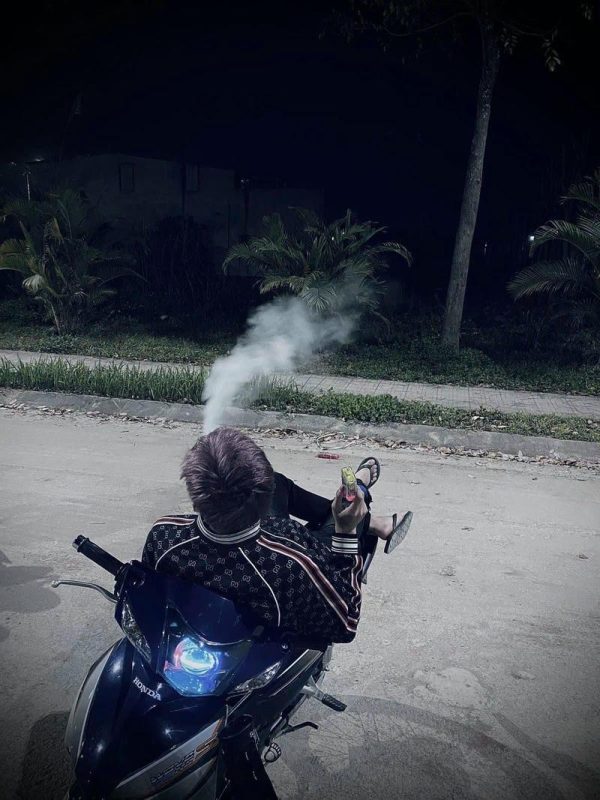 Tải ảnh boy phố đẹp trai che mặt, ngầu xỉu làm avatar