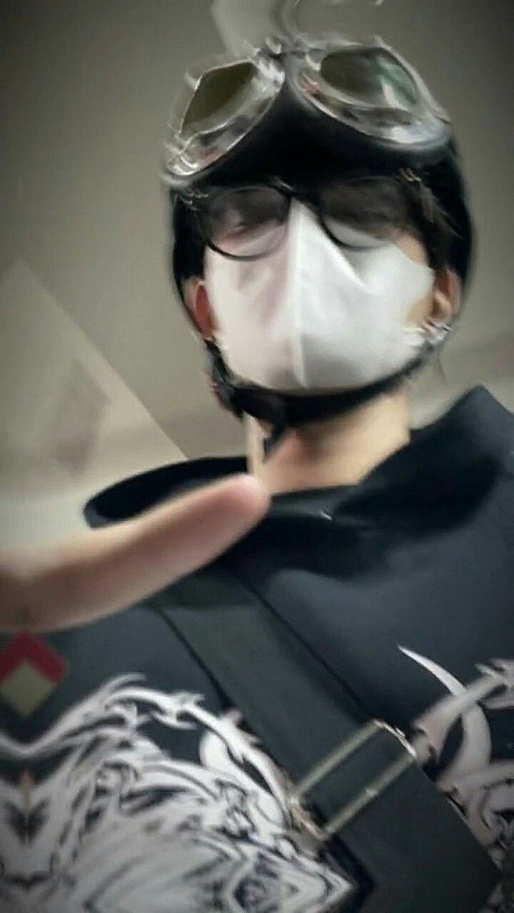 Ảnh trai k13 che mặt