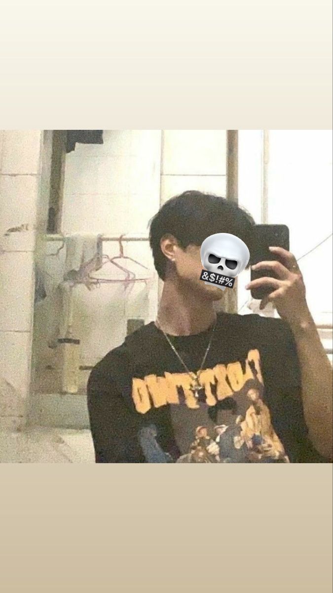 Ảnh trai K13 gây chú ý bởi sự hồn nhiên và vẻ ngoài cuốn hút tự nhiên