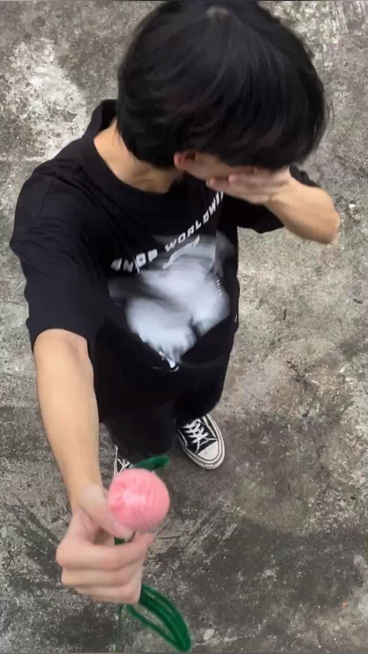 Một bộ ảnh trai đẹp K13 lan truyền nhanh chóng trên nhiều diễn đàn mạng xã hội