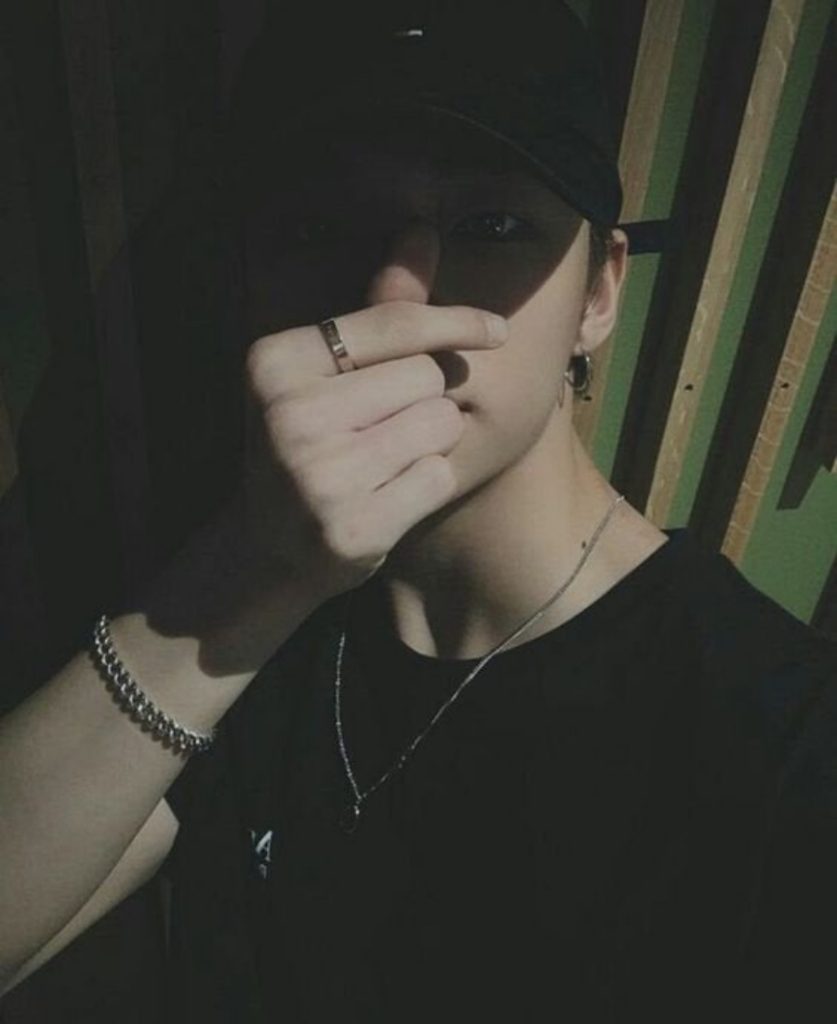 99+ Hình Ảnh Trai Đẹp Che Mặt Ngầu Chất Chơi Nhất VN