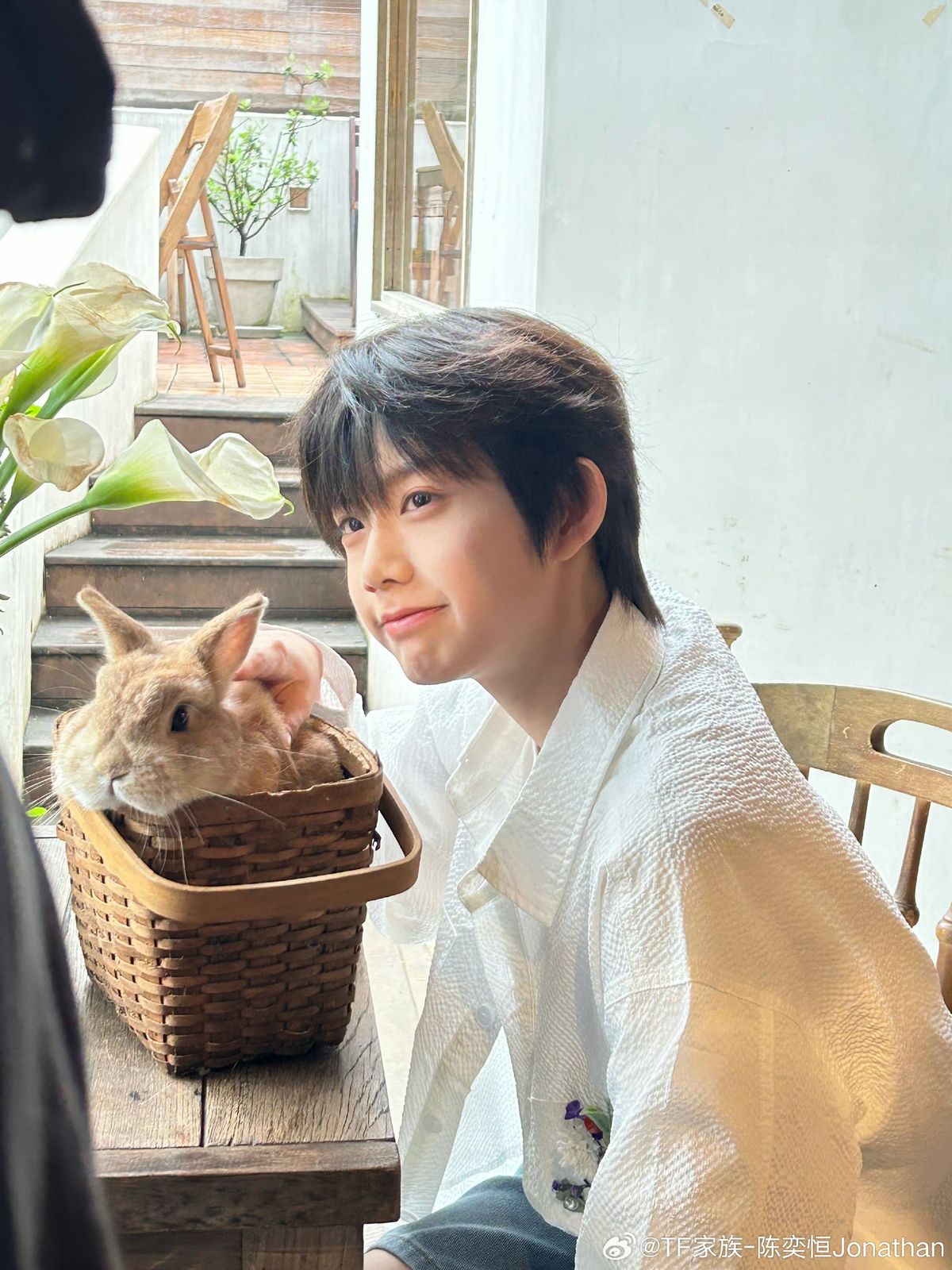 Hình trai đẹp 2k10 trẻ trung khiến nhiều người liên tưởng đến tuổi học trò