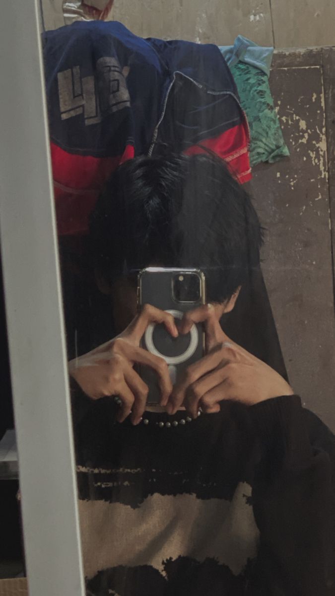 Ảnh trai đẹp k10 thu hút bởi nụ cười chân thành và ánh mắt trong trẻo