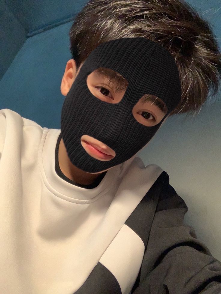 Ảnh trai 2010 lan truyền nhanh chóng nhờ sự trẻ trung tinh nghịch