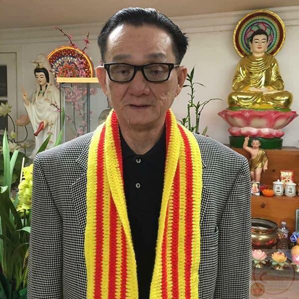 Một đoạn cắt ghép sáng tạo biến Trần Dần thành trung tâm của ảnh chế