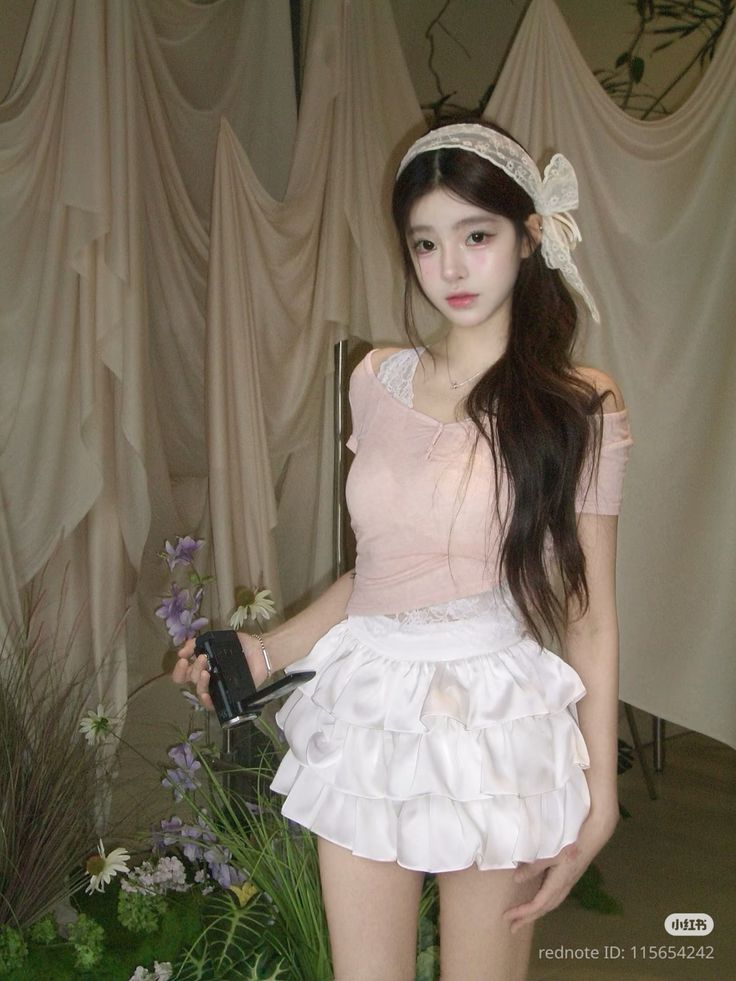 Váy dài và tư thế thật nữ tính