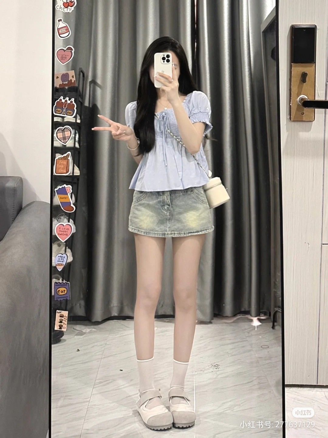 Dáng xoay lưng nhẹ tạo cảm giác bay