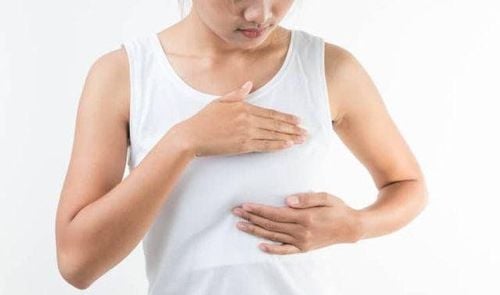 Bị nang vú có nguy hiểm không?