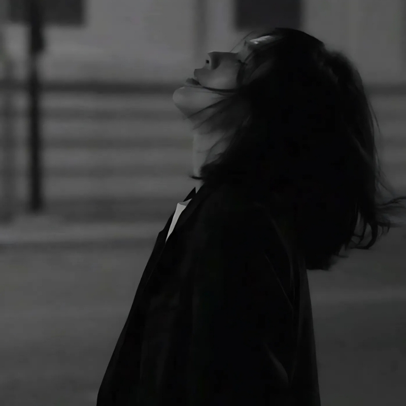 ảnh buồn trang đen sợ hãi