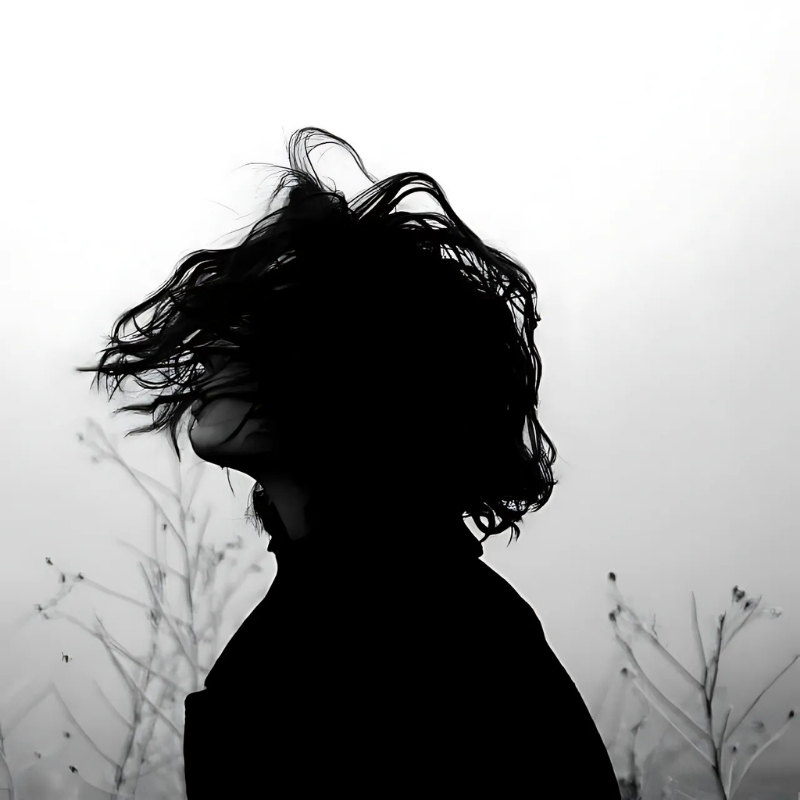 ảnh buồn trang đen người ngoài