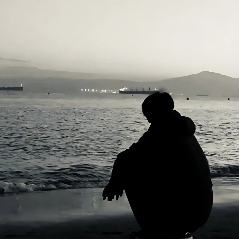 hình buồn cho nam tinh nghịch