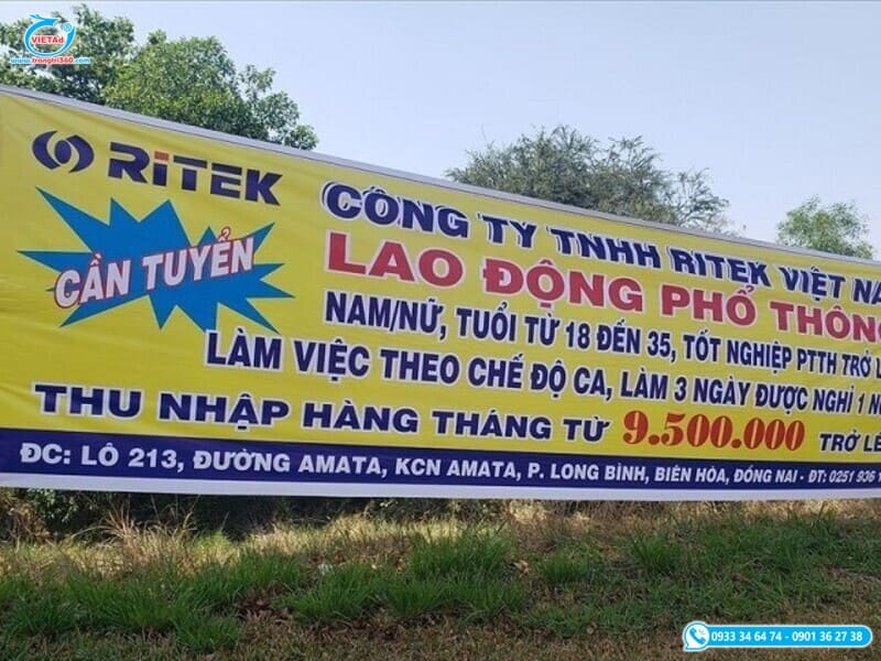 Mẫu treo băng rôn tuyển dụng nền vàng nổi bật