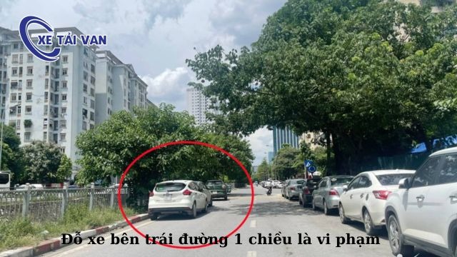 Người lái xe phải đỗ xe bên phải đường một chiều