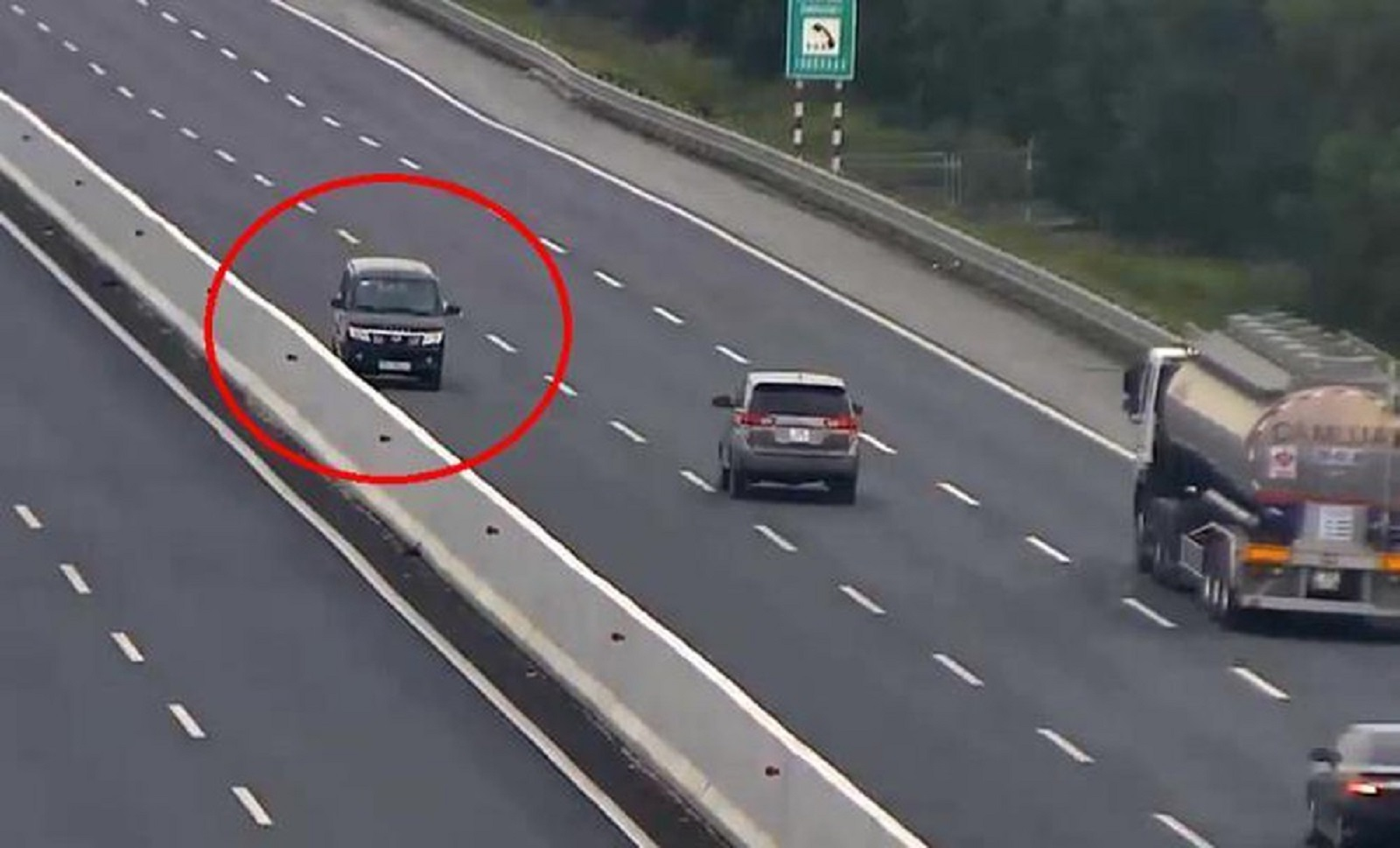 Xử phạt đối với xe ô tô lưu thông vào đường ngược chiều