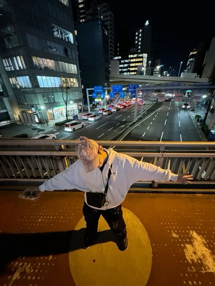 Dáng gầy, áo thun rộng - phối đơn giản mà đỉnh