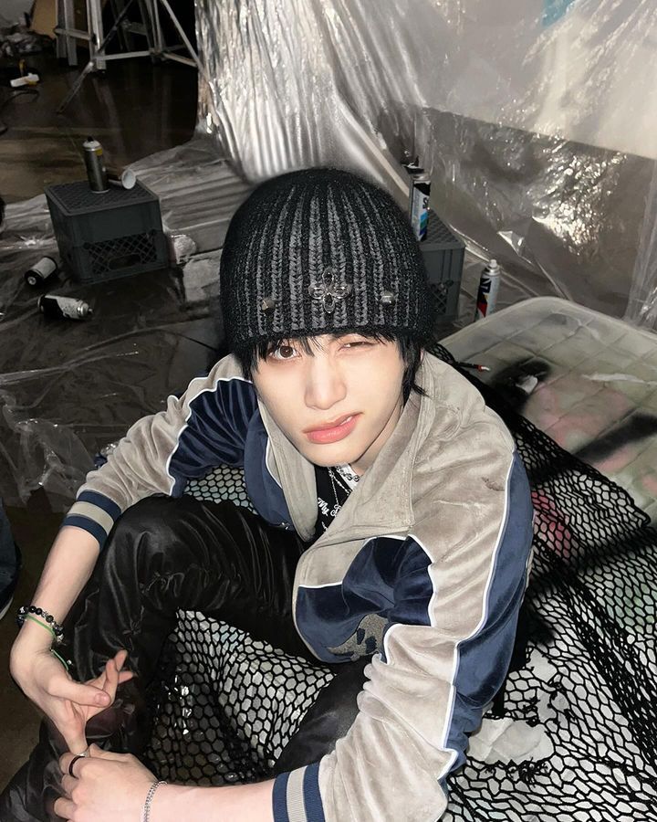 Không cần cười, ánh sáng đủ tạo mood