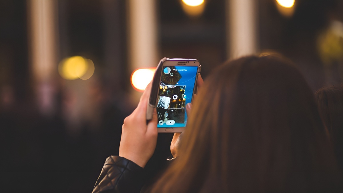 Tips chụp ảnh đẹp Hạn chế dùng Flash