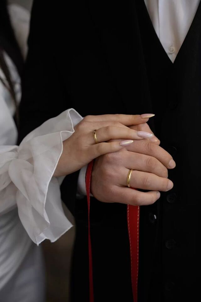 Ảnh đôi tay nghệ thuật đen trắng