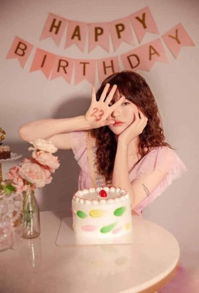 Trang phục phù hợp concept ( Nguồn ảnh: Sưu tầm )