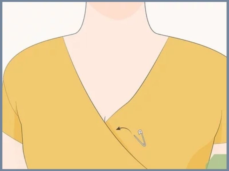 sửa cổ áo chữ v bị rộng