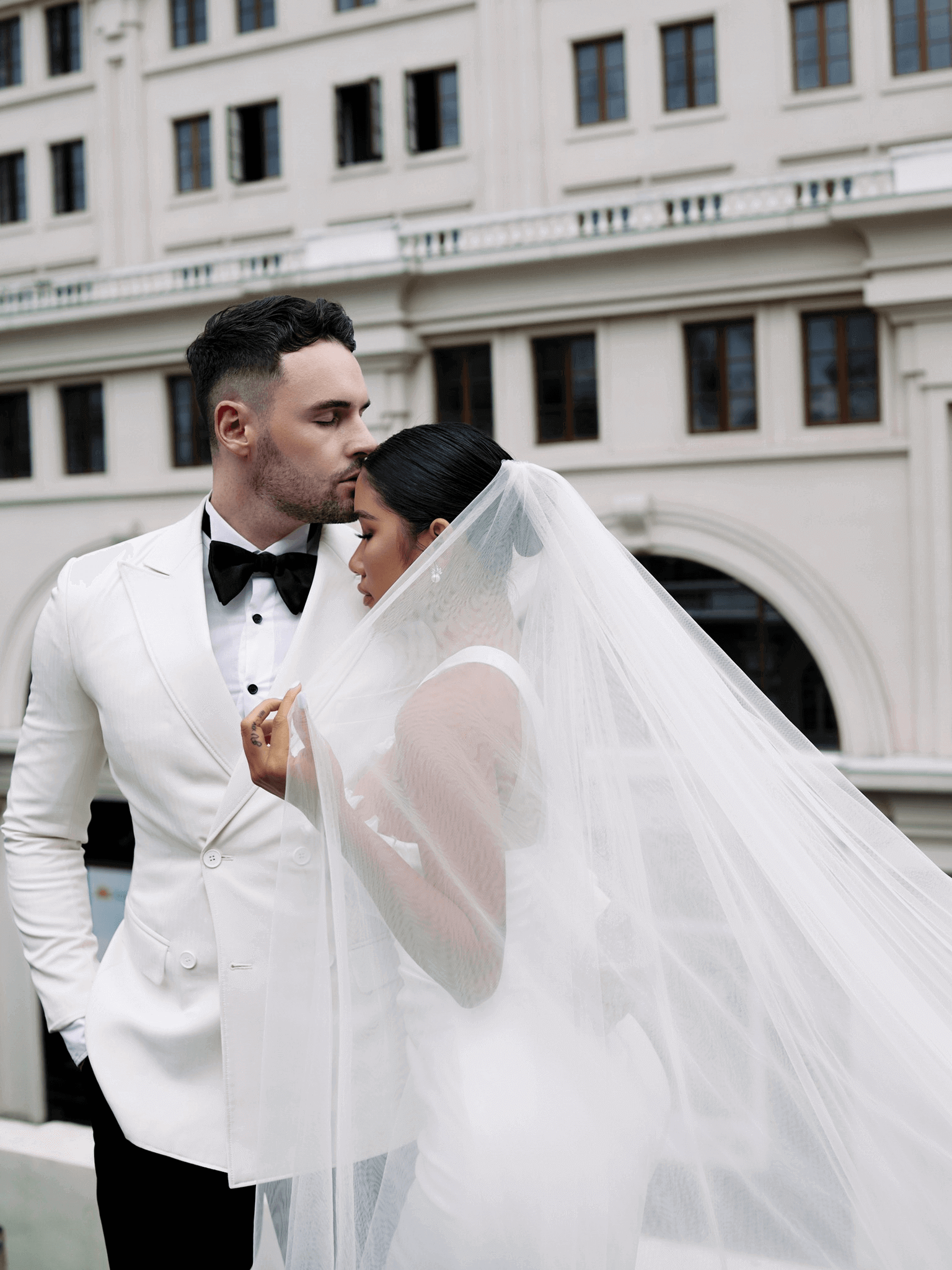 5 Cách tạo dáng Chụp ảnh lãng mạn cho Cặp đôi hướng nội