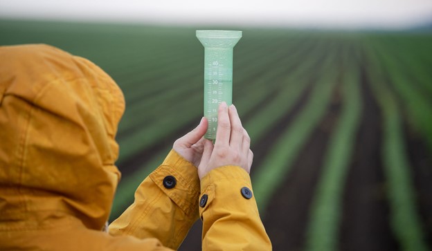 HƯỚNG DẪN BÉ CÁCH TỰ ĐO LƯỢNG MƯA VÀ HIỂU VỀ CÁCH ĐO LƯỜNG