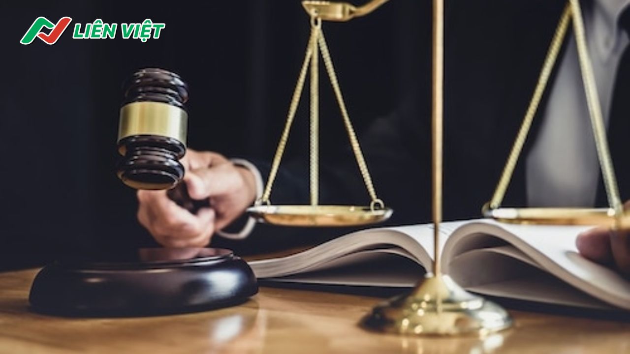 Quy định chung về các trường hợp bị cách chức, giáng chức 