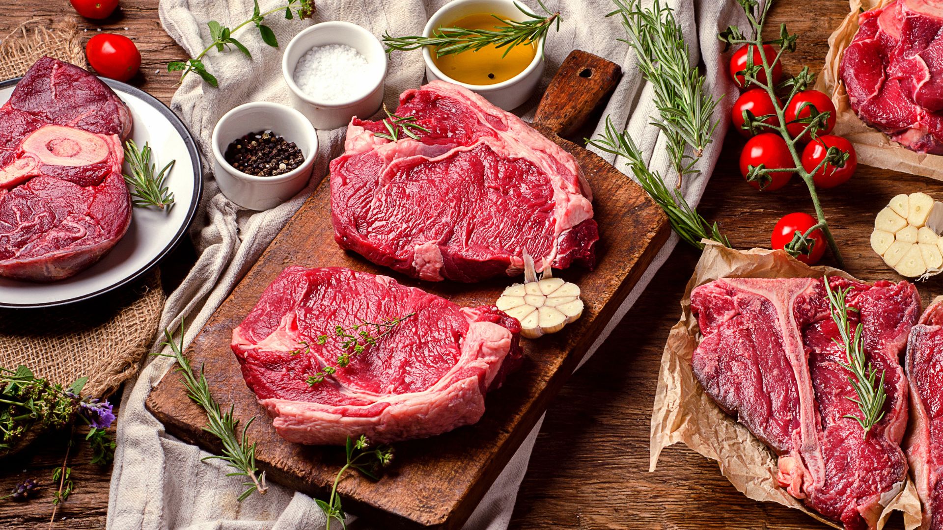 Thịt đỏ là thực phẩm giàu axit béo bão hòa