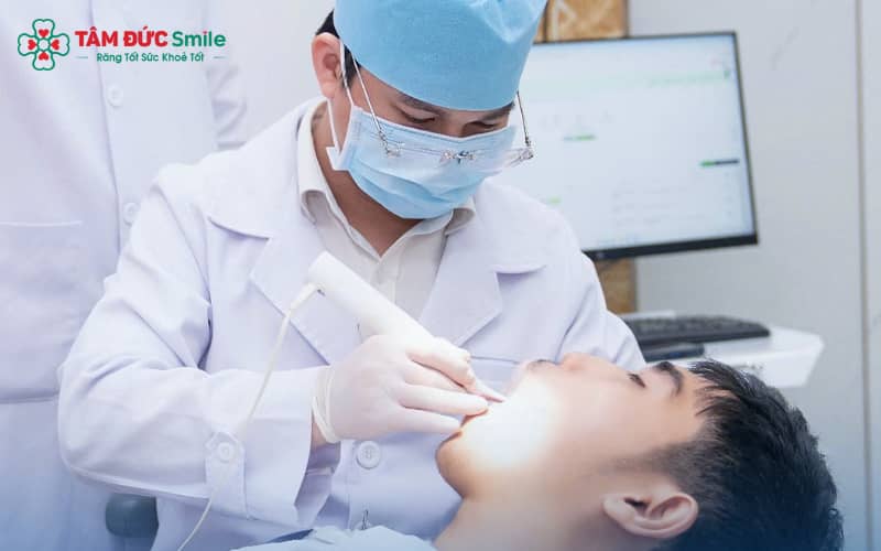 Tái khám đúng hẹn giúp điều chỉnh lực niềng kịp thời