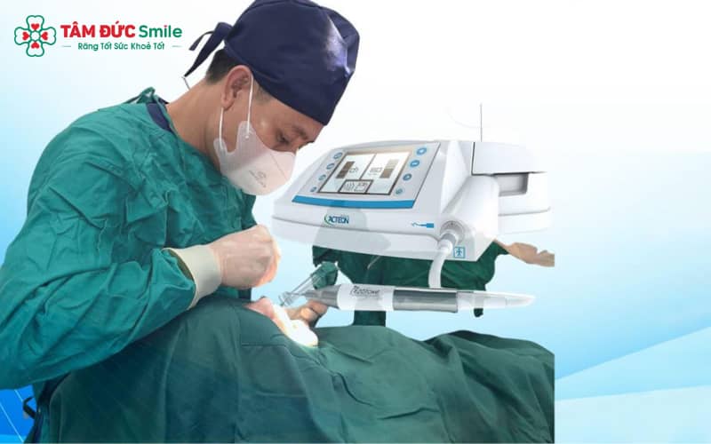 Khi răng chen chúc đi kèm lệch hàm Quý khách chỉ định phẫu thuật để chỉnh cấu trúc toàn diện