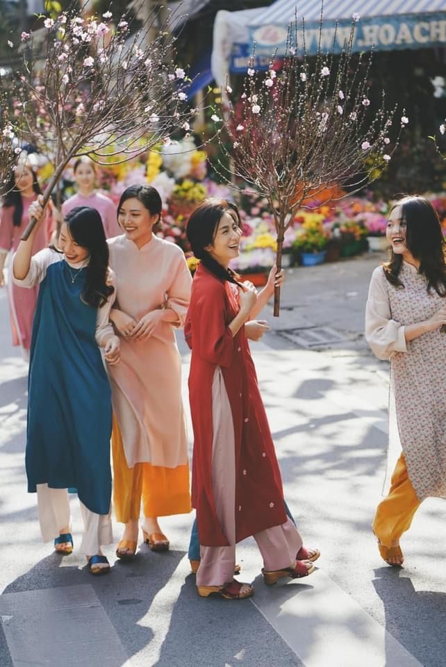 Áo dài giữ lại những mùa xuân đẹp nhất