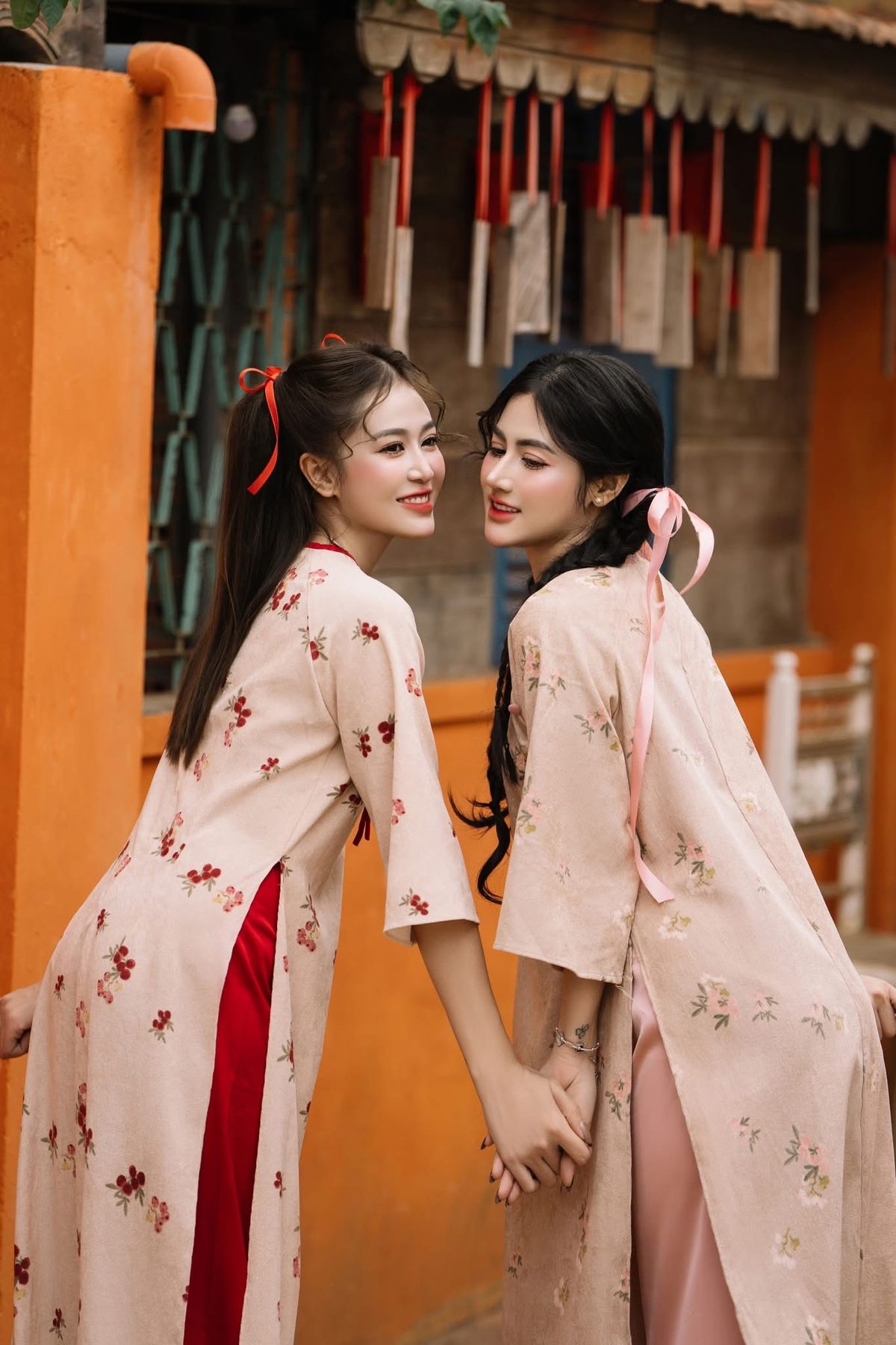 Mỗi bước đi là một nét duyên sâu lắng