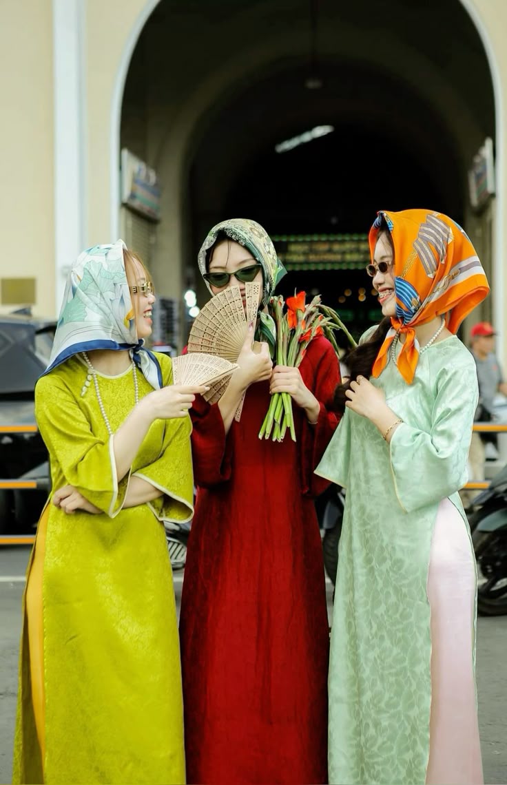 Mỗi tà áo là một lời ca thanh khiết