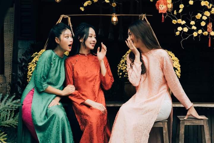 Ánh nhìn vương vấn như nắng cuối ngày