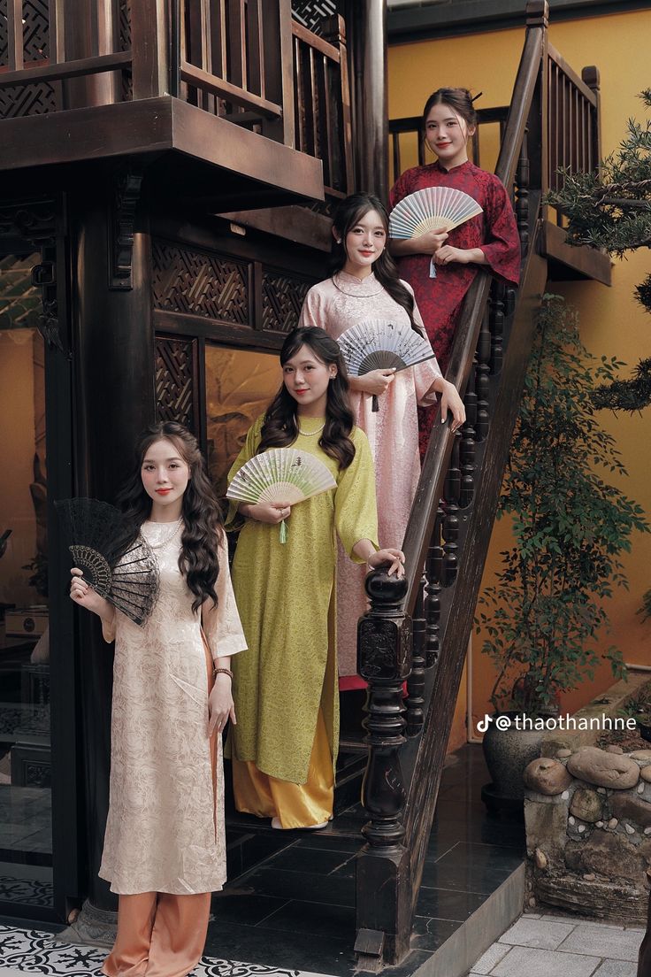 Tiếng cười vang vọng trong chiều yên tĩnh