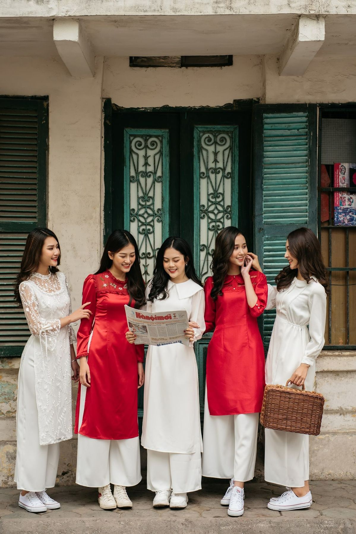 Áo dài lưu giữ thanh xuân không phai nhạt