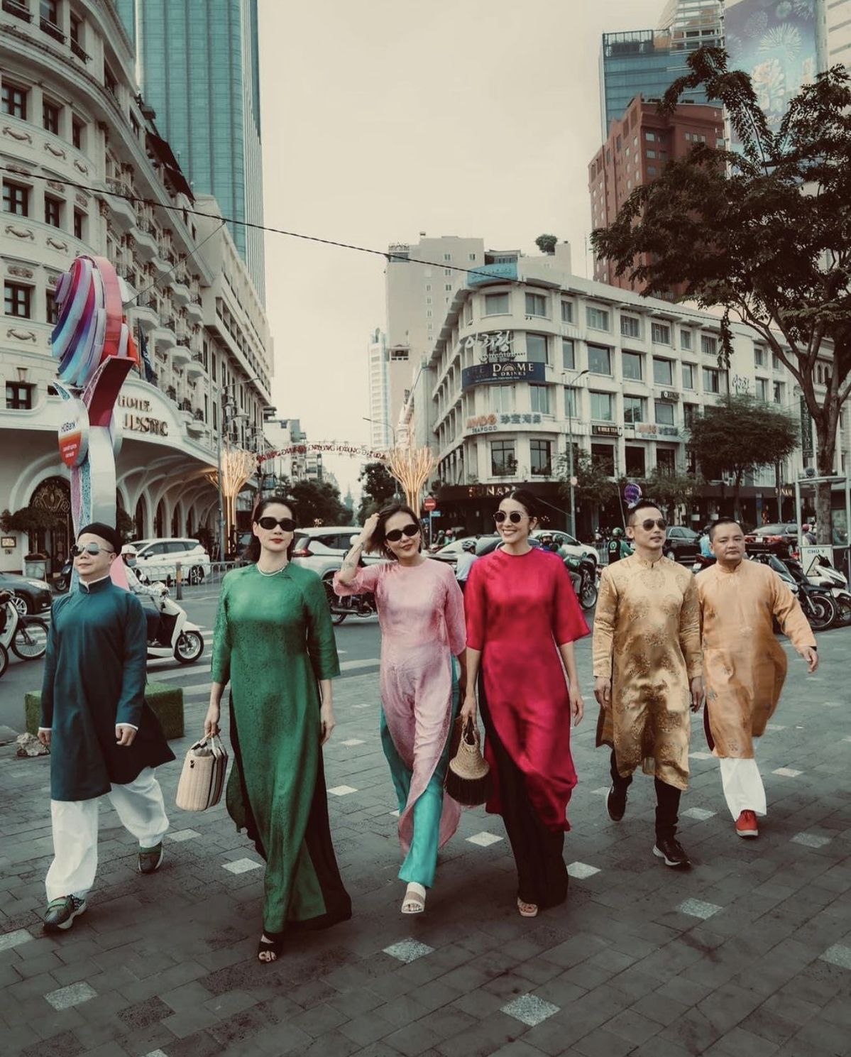 Bước chân thanh thản giữa khoảng trời riêng