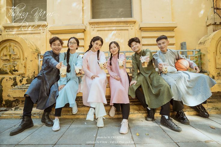 Tà áo dài gửi thương về miền ký ức