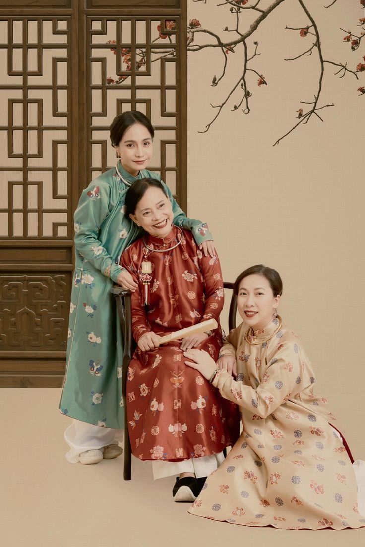 Áo dài kể câu chuyện về những mùa xưa