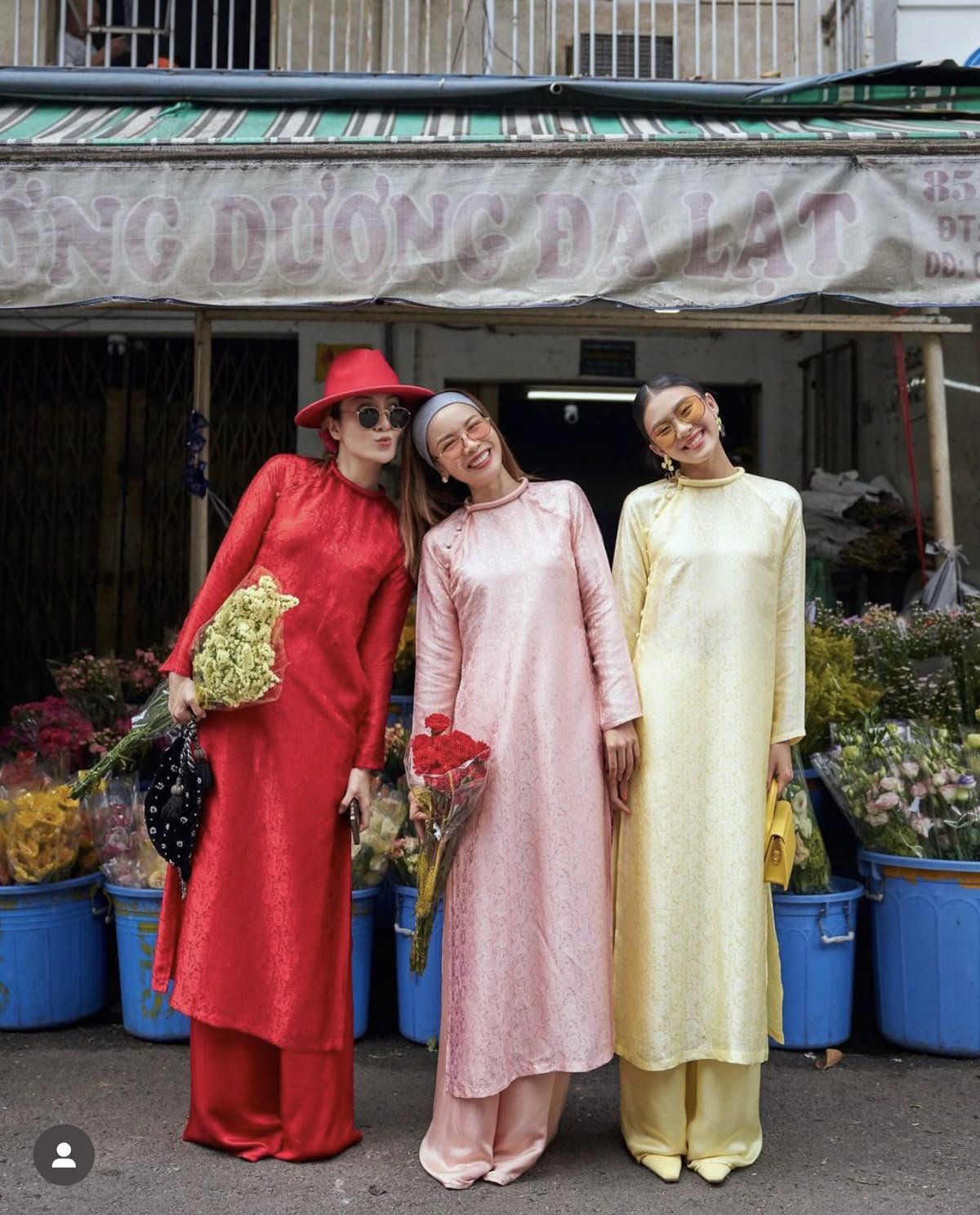 Áo dài khẽ kể chuyện những ngày xa xưa