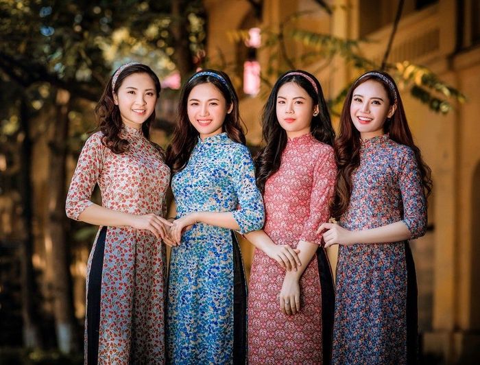 Các kiểu chụp hình áo dài tập thể